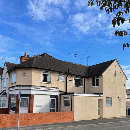 Spacious, Sleeps 17, 3 Bathrooms, Parking, Mansfield Exterior foto