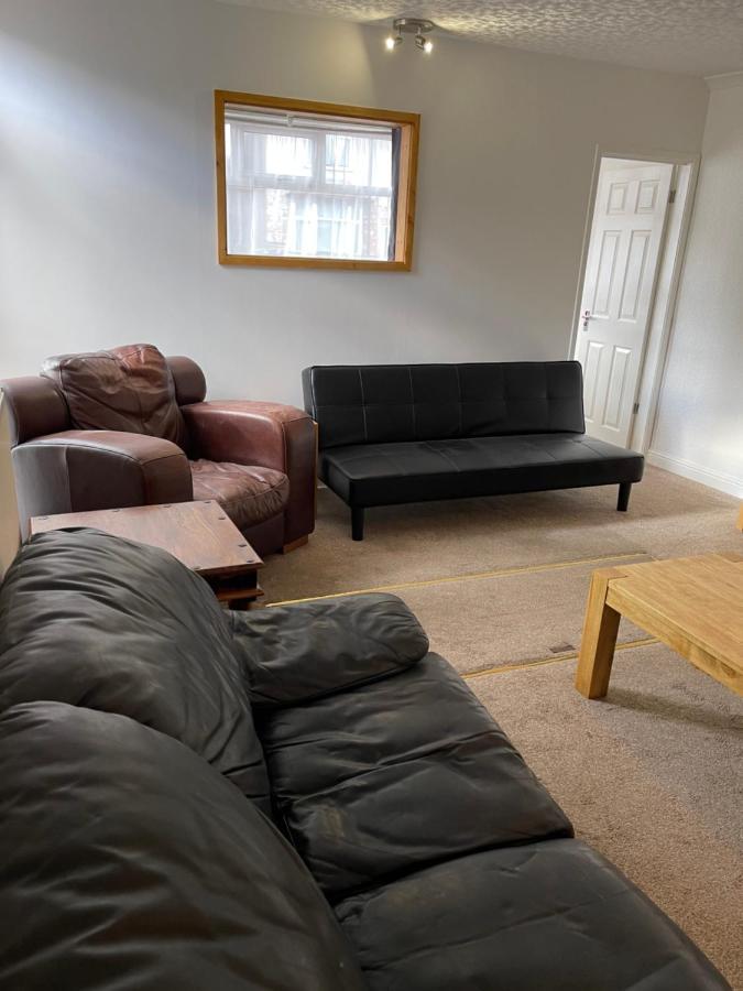 Spacious, Sleeps 17, 3 Bathrooms, Parking, Mansfield Exterior foto