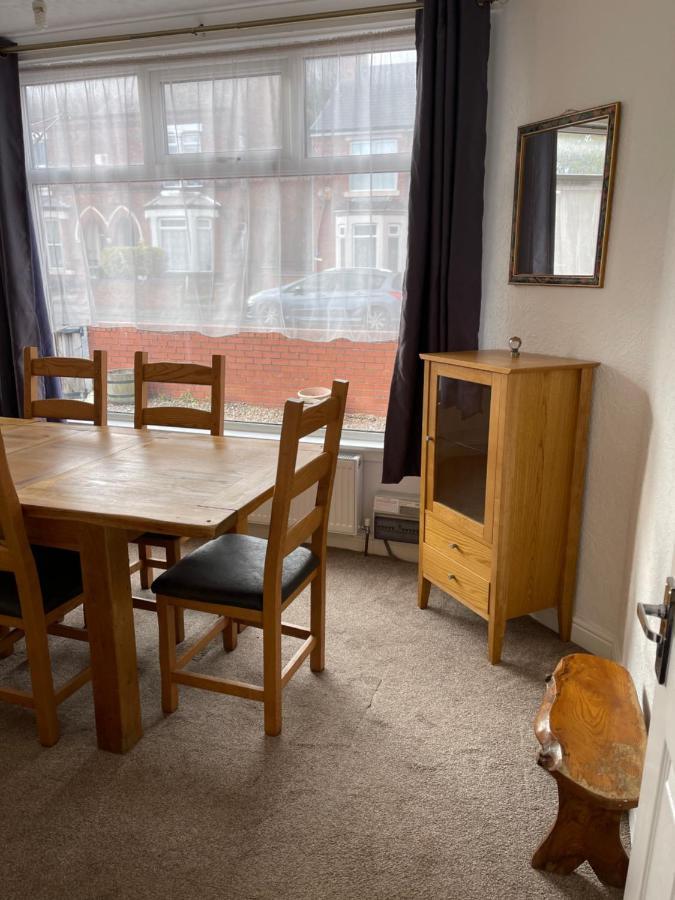 Spacious, Sleeps 17, 3 Bathrooms, Parking, Mansfield Exterior foto