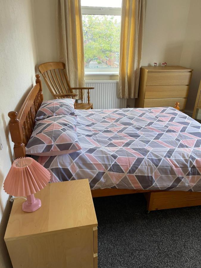 Spacious, Sleeps 17, 3 Bathrooms, Parking, Mansfield Exterior foto