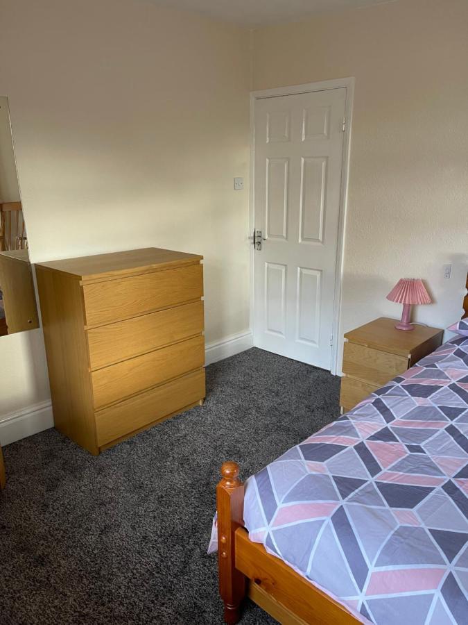 Spacious, Sleeps 17, 3 Bathrooms, Parking, Mansfield Exterior foto
