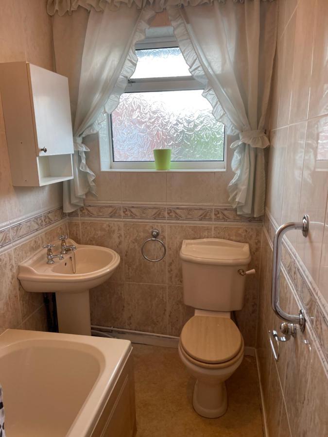 Spacious, Sleeps 17, 3 Bathrooms, Parking, Mansfield Exterior foto