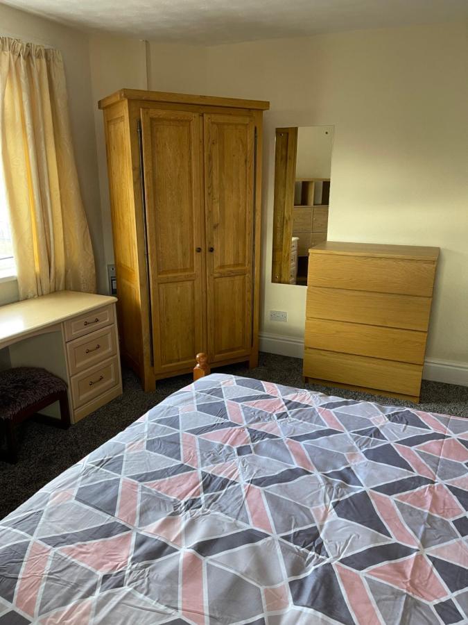Spacious, Sleeps 17, 3 Bathrooms, Parking, Mansfield Exterior foto